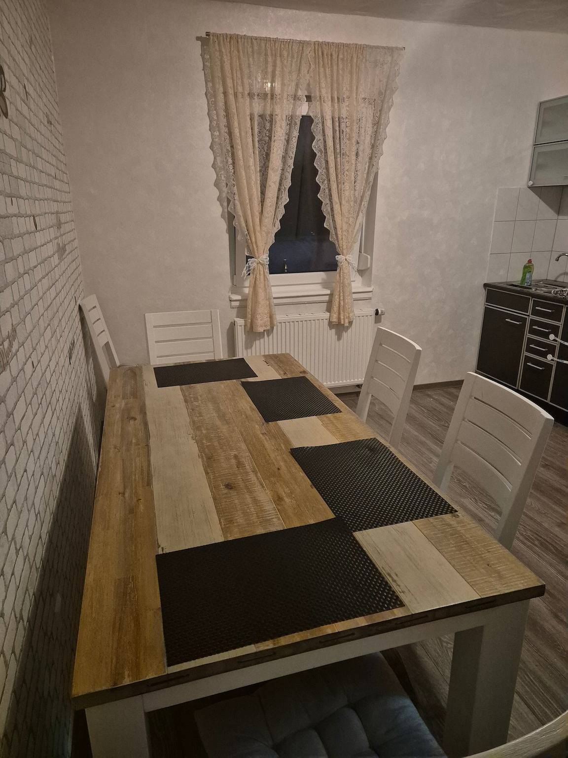 Ganze Wohnung, Apartment 'Ferienoase' mit privater Terrasse und Wlan in Pirmasens, Landkreis Südwestpfalz