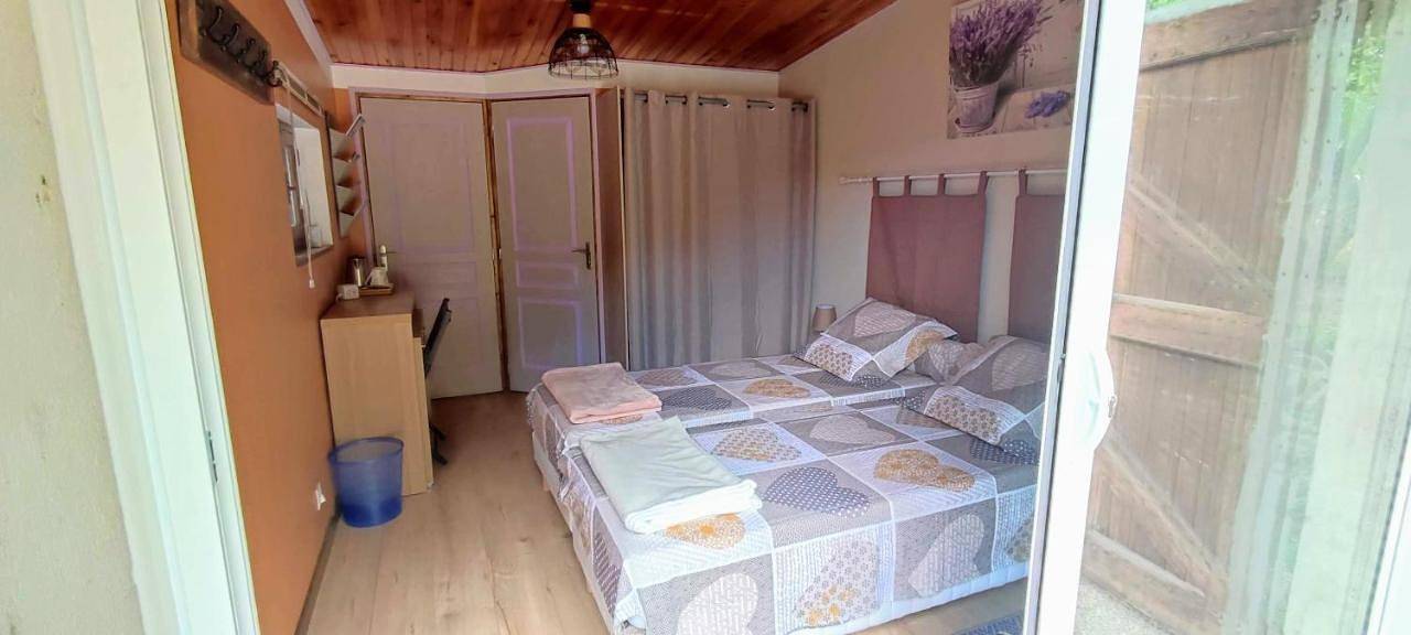 Twin Room with Terrace in Barjols, Région de Brignoles