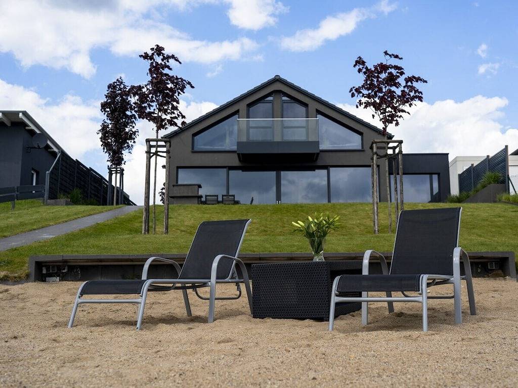 Ferienhaus in Löbnitz mit Schwimmbecken in Löbnitz, Nordsachsen