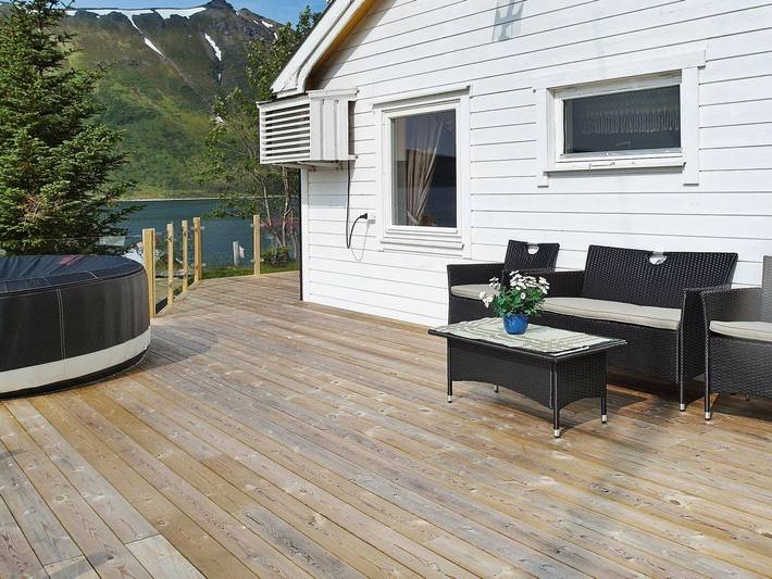 Ferienhaus für 8 Personen, mit Terrasse und Whirlpool, kinderfreundlich in Troms - 4