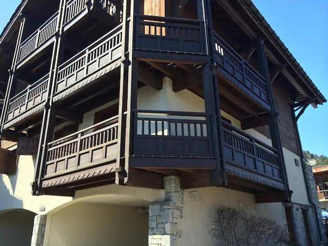Appartement de vacances pour 6 personnes, avec Balcon et Jacuzzi ainsi que Terrasse et Vue sur le lac