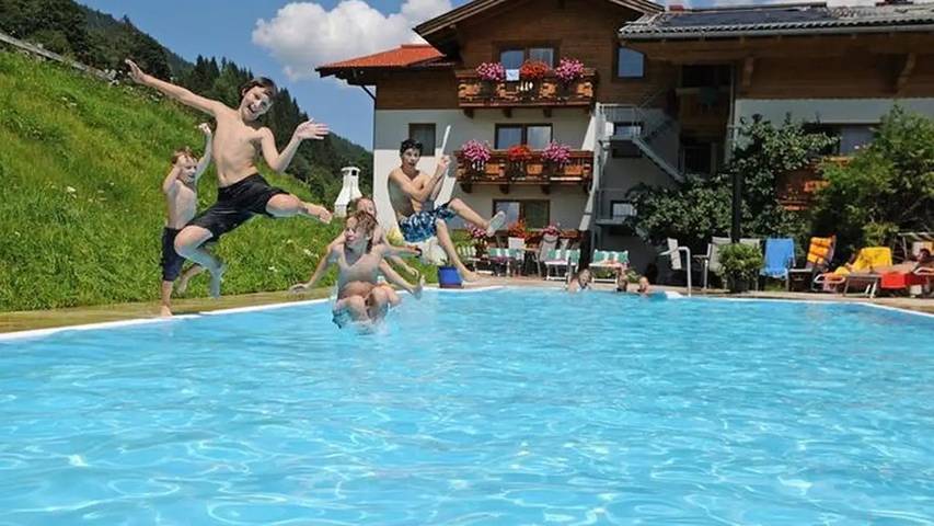 Bauernhof für 4 Personen, mit Pool und Balkon sowie Sauna in Flachau - 2