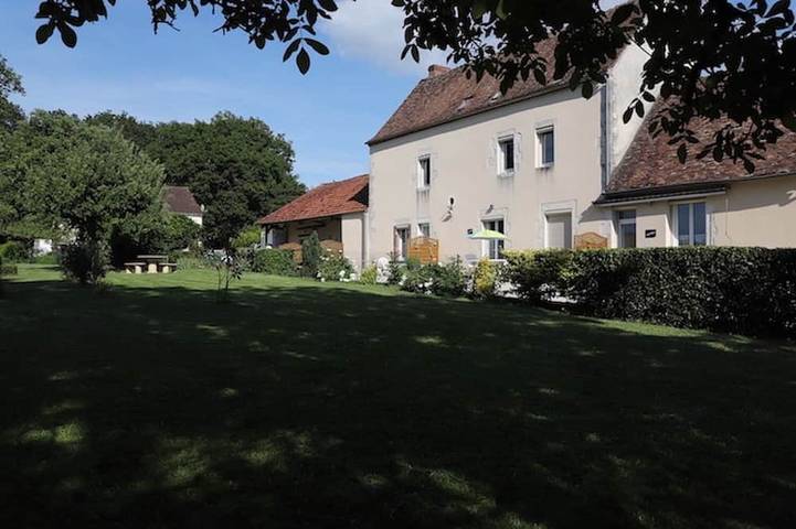 Ganze Wohnung, Gite on the Briare canal, ideal for walking, cycling and fishing. in Ouzouer-sur-Trézée, Montargis und Umgebung