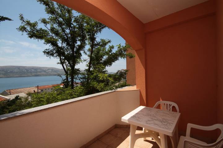 Ferienwohnung für 2 Personen, mit Balkon/Terrasse in Novalja