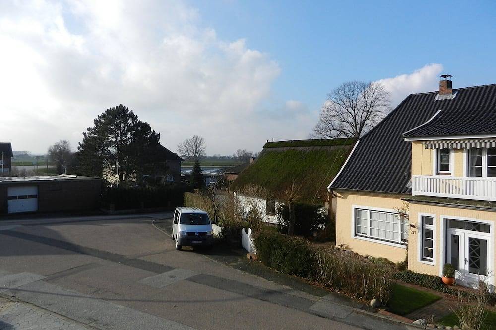 Ganze Wohnung, Wohlfühloase mit Balkon in Elbnähe, Citynah mit viel Natur,  Kostenloses Wlan in Kirchwerder, Hamburg