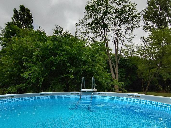 Location de vacances pour 4 personnes, avec Terrasse et Jardin ainsi que Piscine et Vue à Saint-Eutrope-de-Born - 3