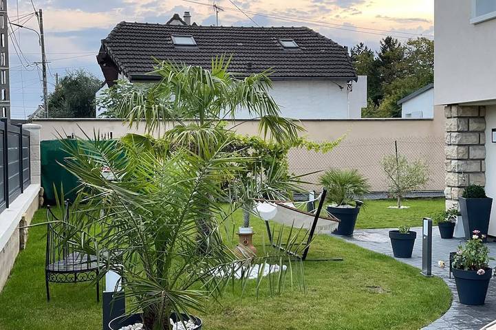 Maison de vacances pour 2 personnes, avec Terrasse et Jardin à Sevran