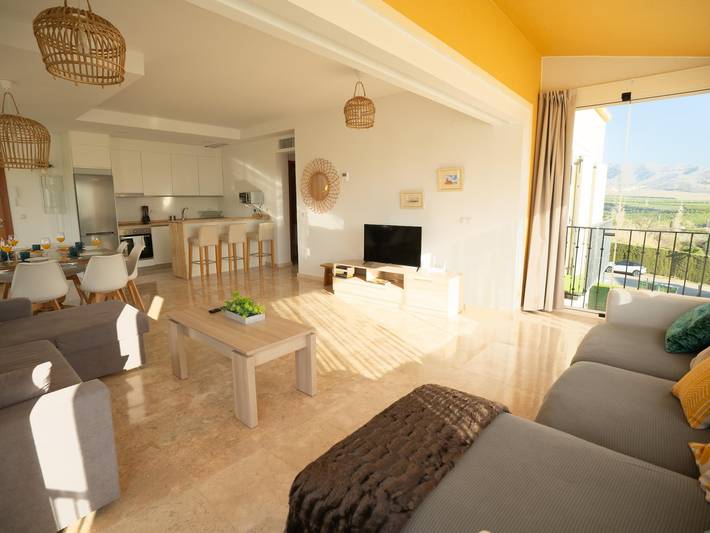 Ganze Ferienwohnung, Ferienwohnung für 6 Personen mit Pool in Sol Andalusi, Alhaurín de la Torre