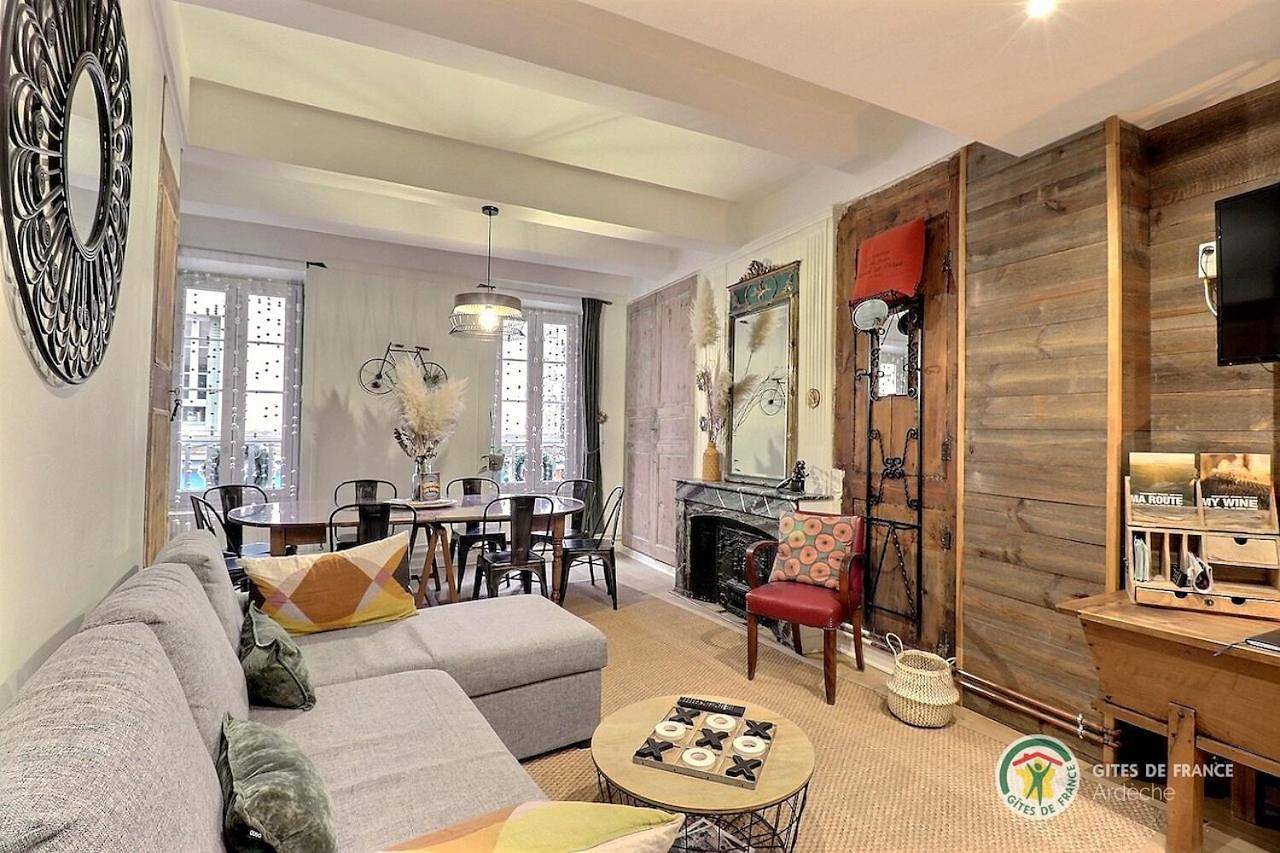 Gîte le pied du géant - Local sécurisé pour les vélos in Tournon-sur-Rhône, Région de Tournon-sur-Rhône