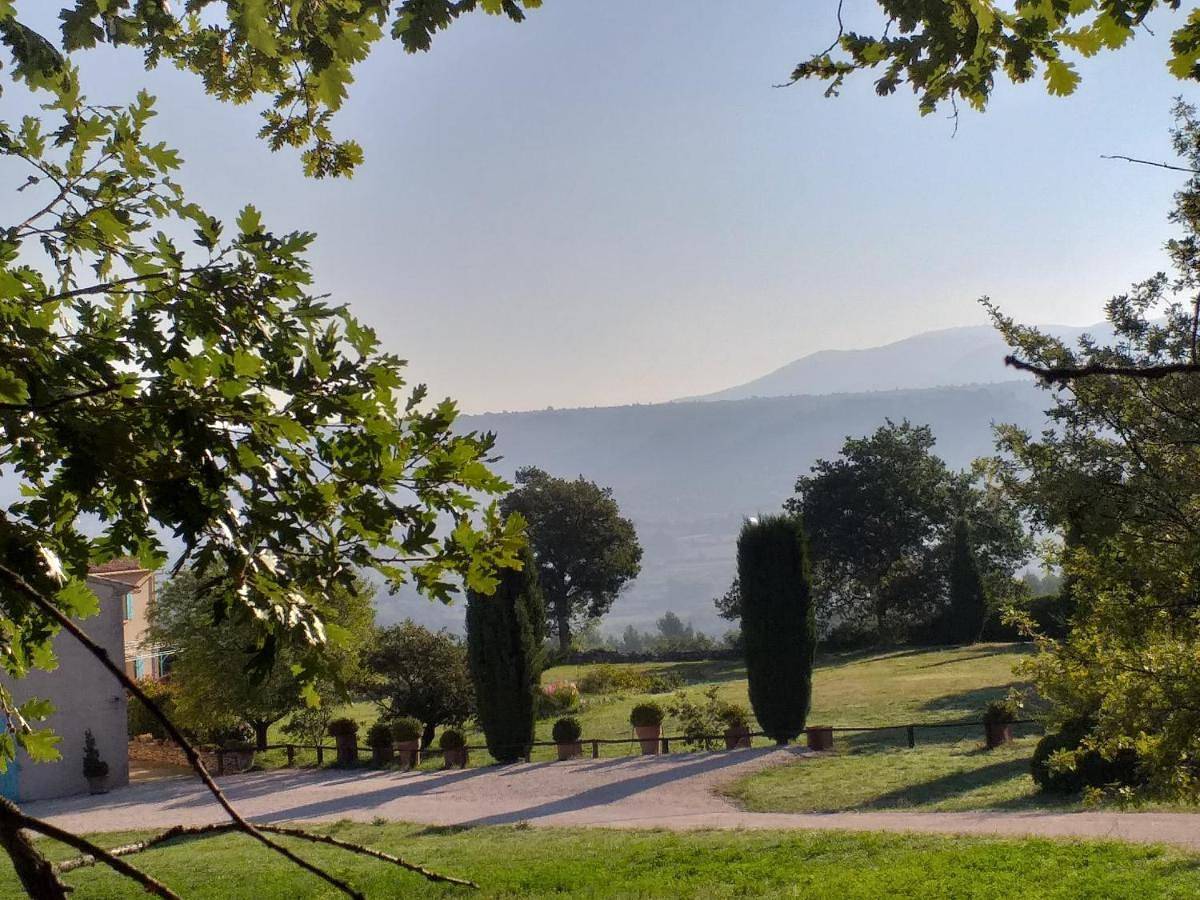 Double or Twin Room with Private Bathroom in Lacoste, Parc naturel régional du Luberon