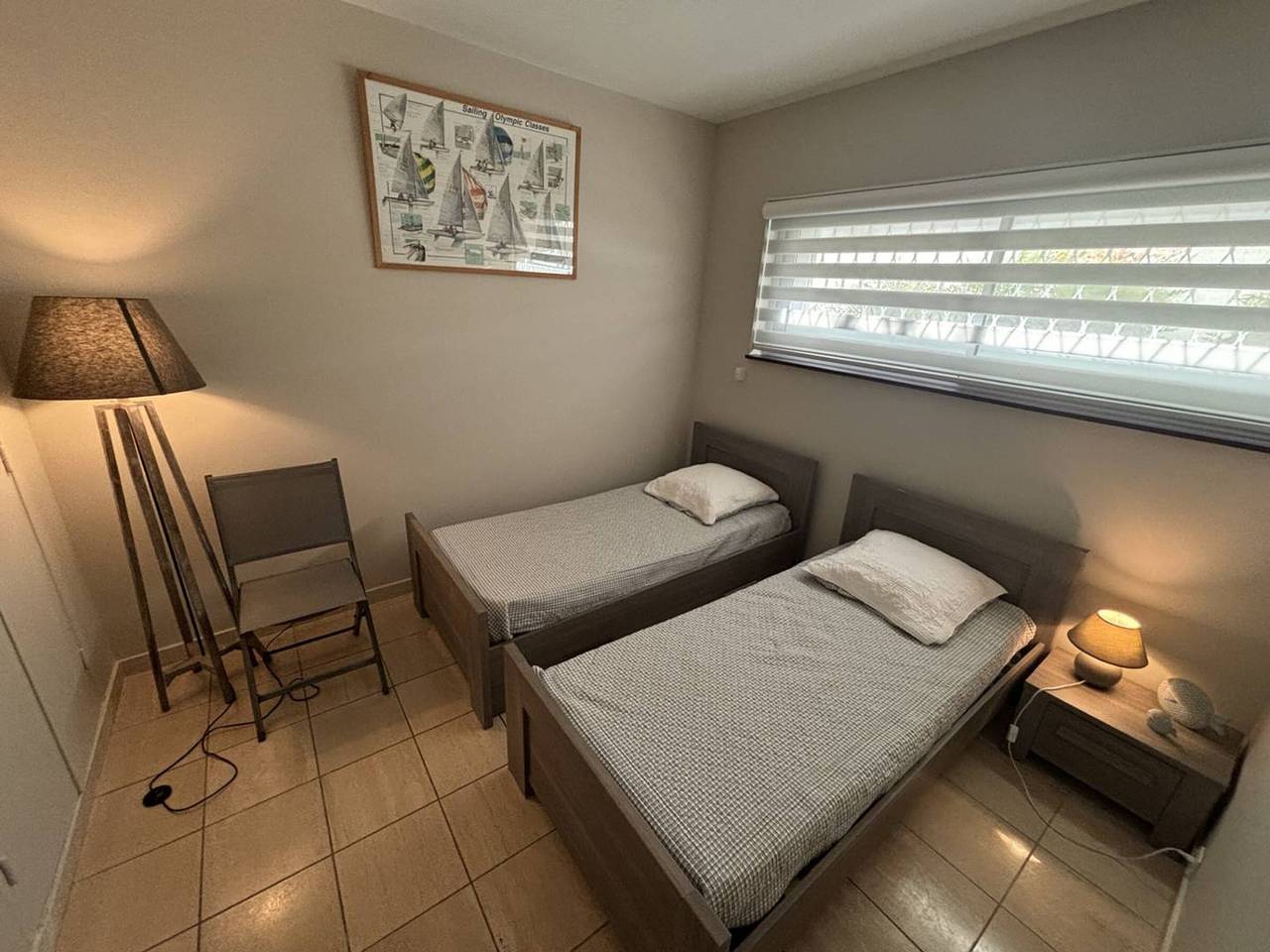 Entire apartment, Ground Floor 3-Room Apartment with Terrace & Garden, 5 min to Beach, A/C, Parking, Villeneuve-Loubet in Villeneuve-Loubet Plage, Villeneuve-Loubet