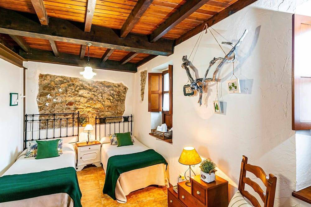 Entire apartment, Casa Conce , Zona De Playa in Poo de Llanes, Llanes