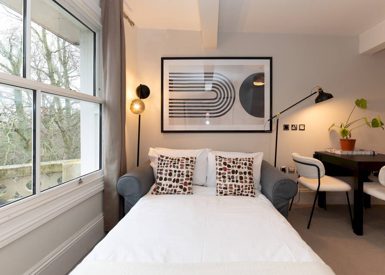 Entire apartment, Stunning 1 Br Surbiton with views, near station - Pass the Keys in Surbiton, London