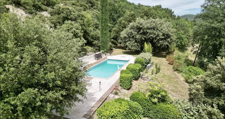 Gîte pour 14 personnes, avec piscine à Entrechaux - 2