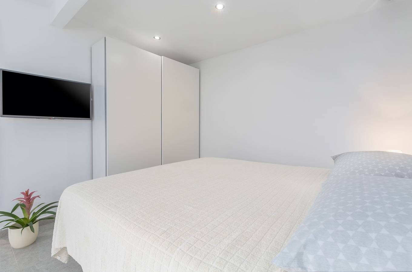 Ganze Wohnung, Entzückendes Studio Marie mit Grillplatz und Terrasse, Parkplatz in Vrsar, Općina Vrsar