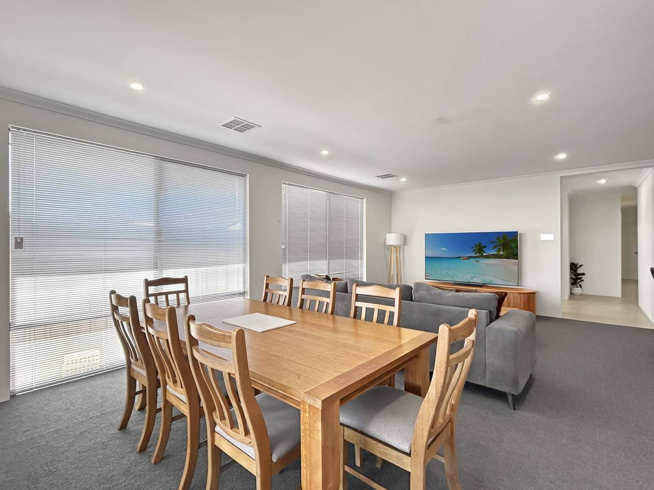 Ganze Wohnung, Geräumiges Haus mit 4 Schlafzimmern und großem Garten in Perth, Western Australia