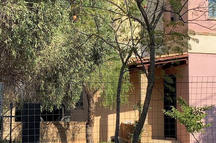 Gîte pour 5 personnes, avec Balcon ainsi que Jacuzzi et Jardin