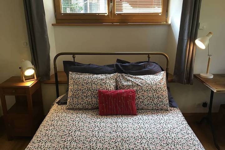 Location de vacances pour 6 personnes, avec jardin à Giez - 4