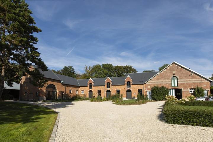 Gîte für 4 Personen, mit Whirlpool und Terrasse sowie Garten und Pool