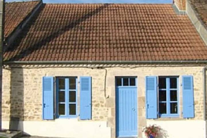 Gîte pour 6 personnes, avec terrasse et jardin à Lussac-les-Églises