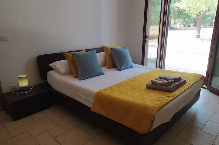 Stunning Distant sea views, Immersed in olive trees with Private Pool in Carovigno, Salento