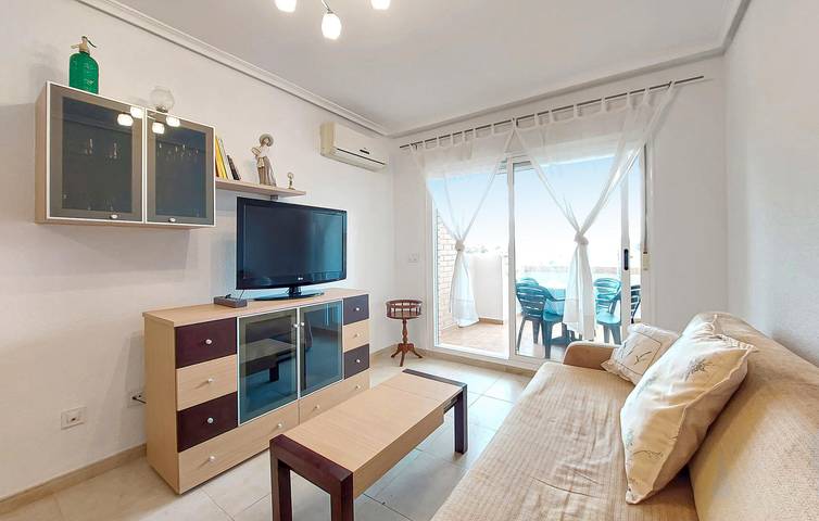 Gîte pour 6 personnes, avec piscine et vue ainsi que terrasse et jardin à Cabanes - 4