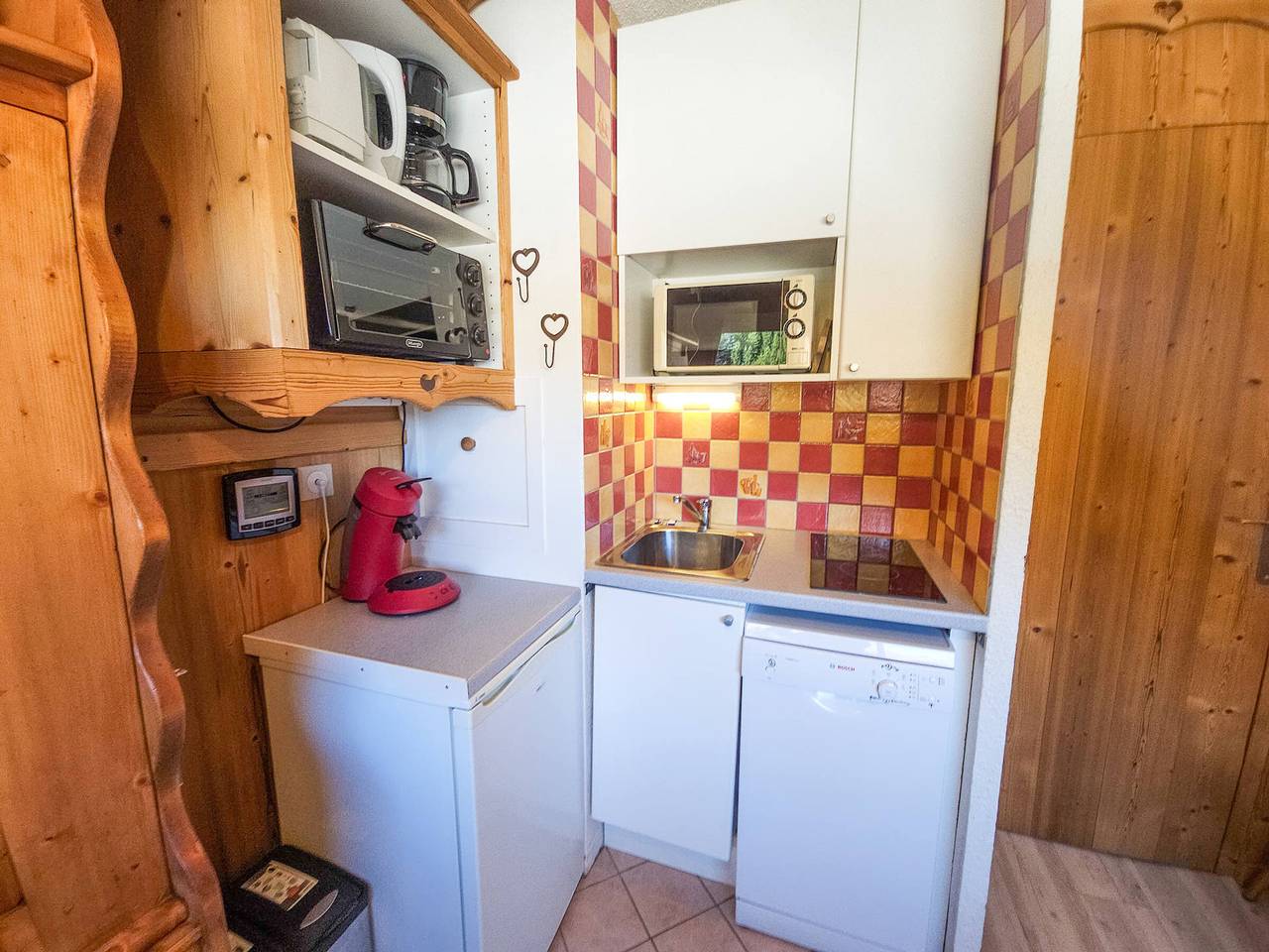 Estudio entero, Estudio acogedor para 2 personas con cocina equipada, cerca de las pistas en Les Menuires. in Les Menuires, Saint-Martin-de-Belleville