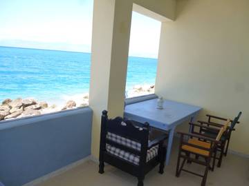 Ferienwohnung für 4 Personen, mit Terrasse und Garten sowie Ausblick und Meerblick, mit Haustier auf den Peloponnes