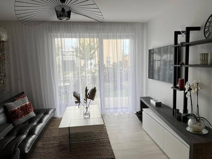 Gîte pour 2 personnes, avec jardin à Écouflant