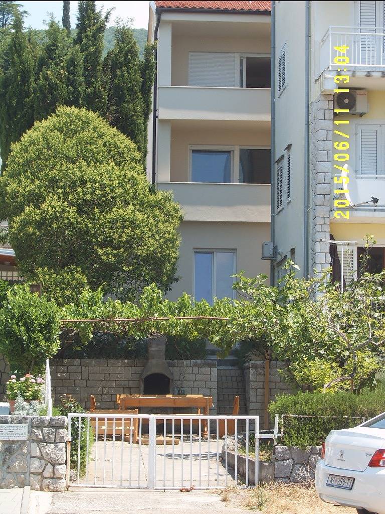 Ganze Wohnung, 1-Zimmer-Ferienwohnung mit Terrasse Dramalj, Crikvenica A-5597-a in Dramalj, Primorje-Gorski Kotar