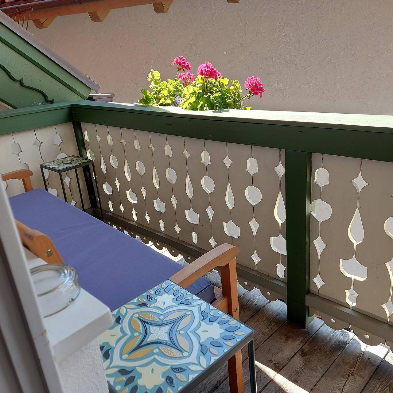 Ganze Ferienwohnung, Ferienwohnungen Schneiderhäusl inkl. Chiemgaukarte - Ferienwohnung 1 für max. 2 Personen (26qm), Balkon und Dachterrasse in Ruhpolding, Bayerische Alpen