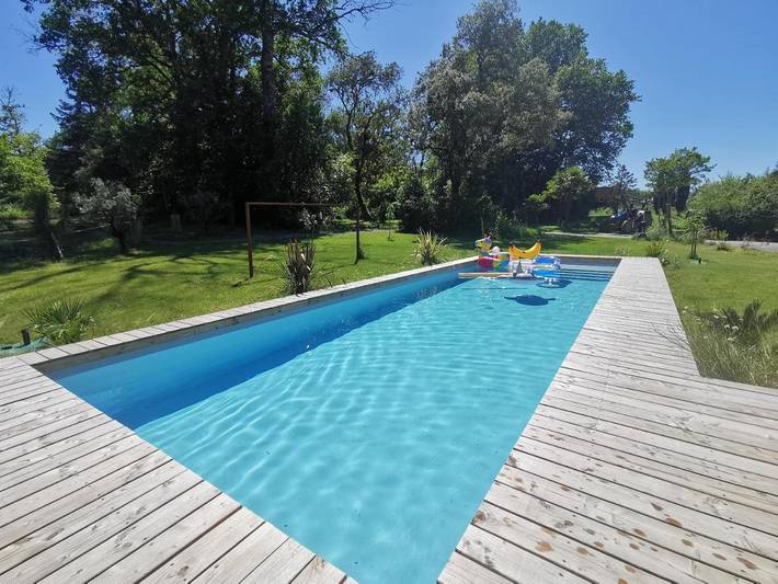 Location de vacances pour 7 personnes, avec vue sur le lac ainsi que jardin et piscine, adapté aux familles à Sadirac - 3