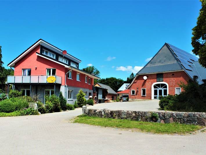 Bauernhof für 5 Personen, mit Balkon und Balkon/Terrasse sowie Terrasse und Garten in Malente