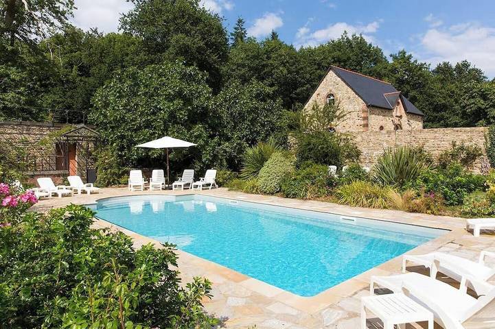 Ferienhaus für 6 Personen, mit Balkon und Pool - 1
