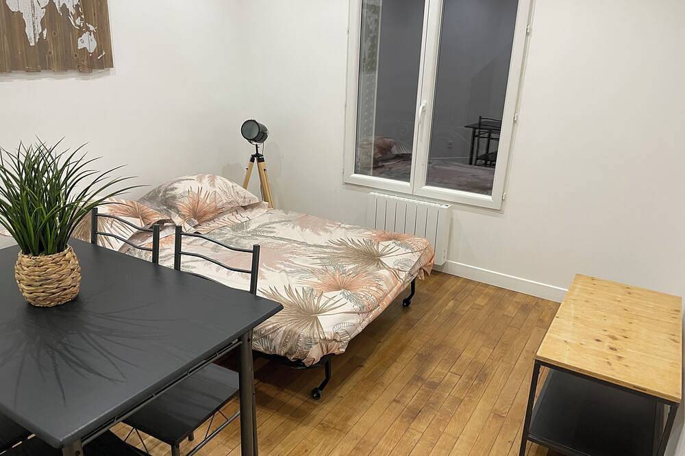 Entire apartment, Newly renovated apartment glistening in white, a haven of peace. in Pantin, Seine-Saint-Denis