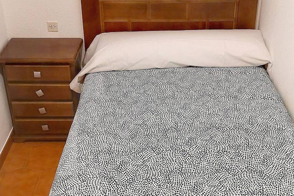 Entire apartment, Apartamento con terraza in Arenas de San Pedro, Valle del Tiétar