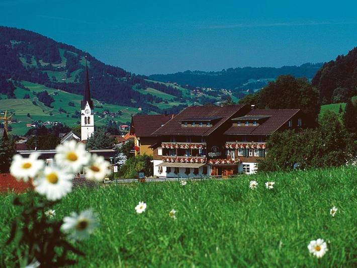 Hotel für 2 Personen, mit Terrasse und Garten sowie Sauna und Ausblick in Lingenau
