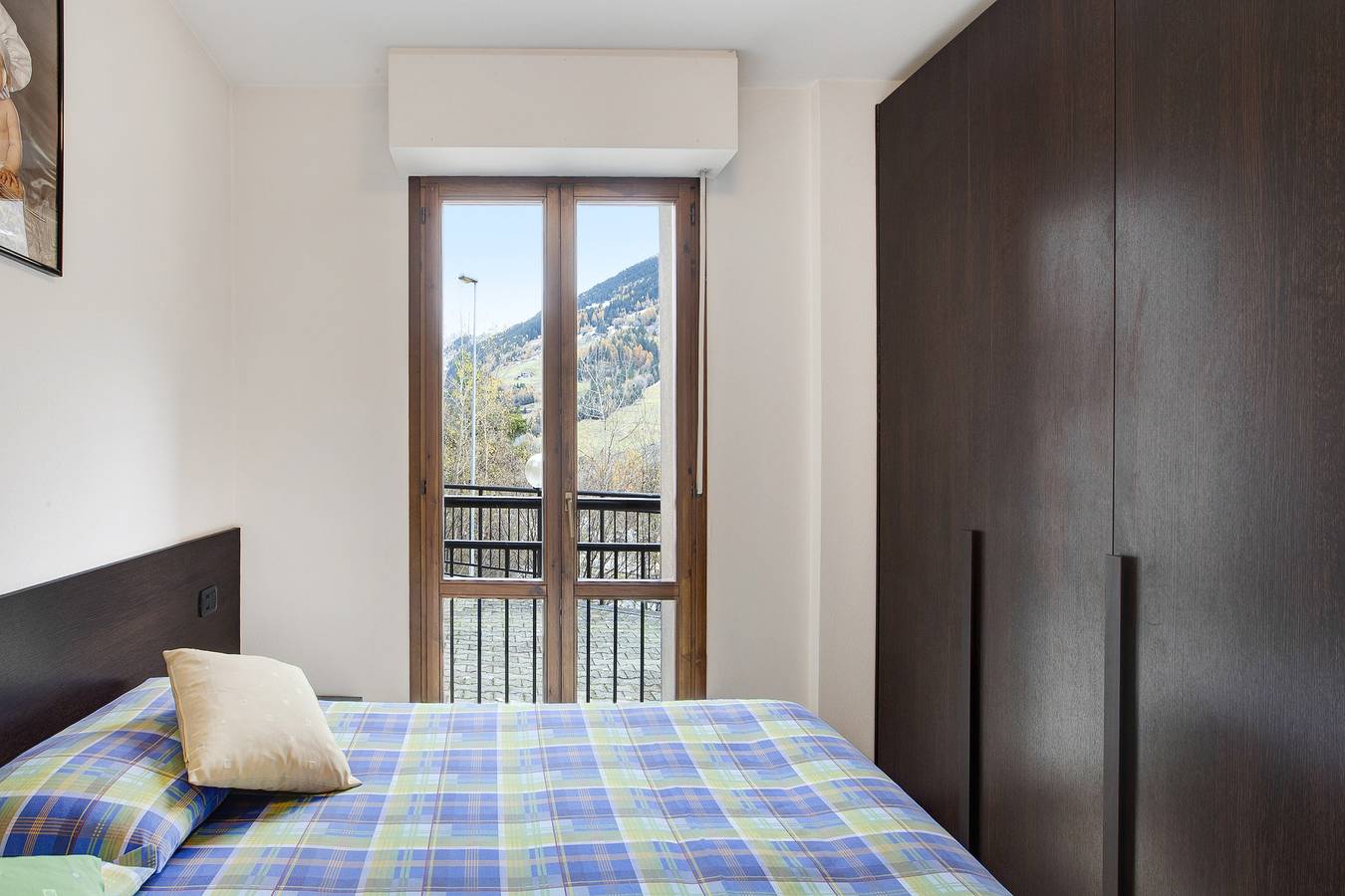 Entire apartment, Apartment 'Le Sorgenti' with Mountain View, Shared Garden and Balcony in Cepina, Valdisotto