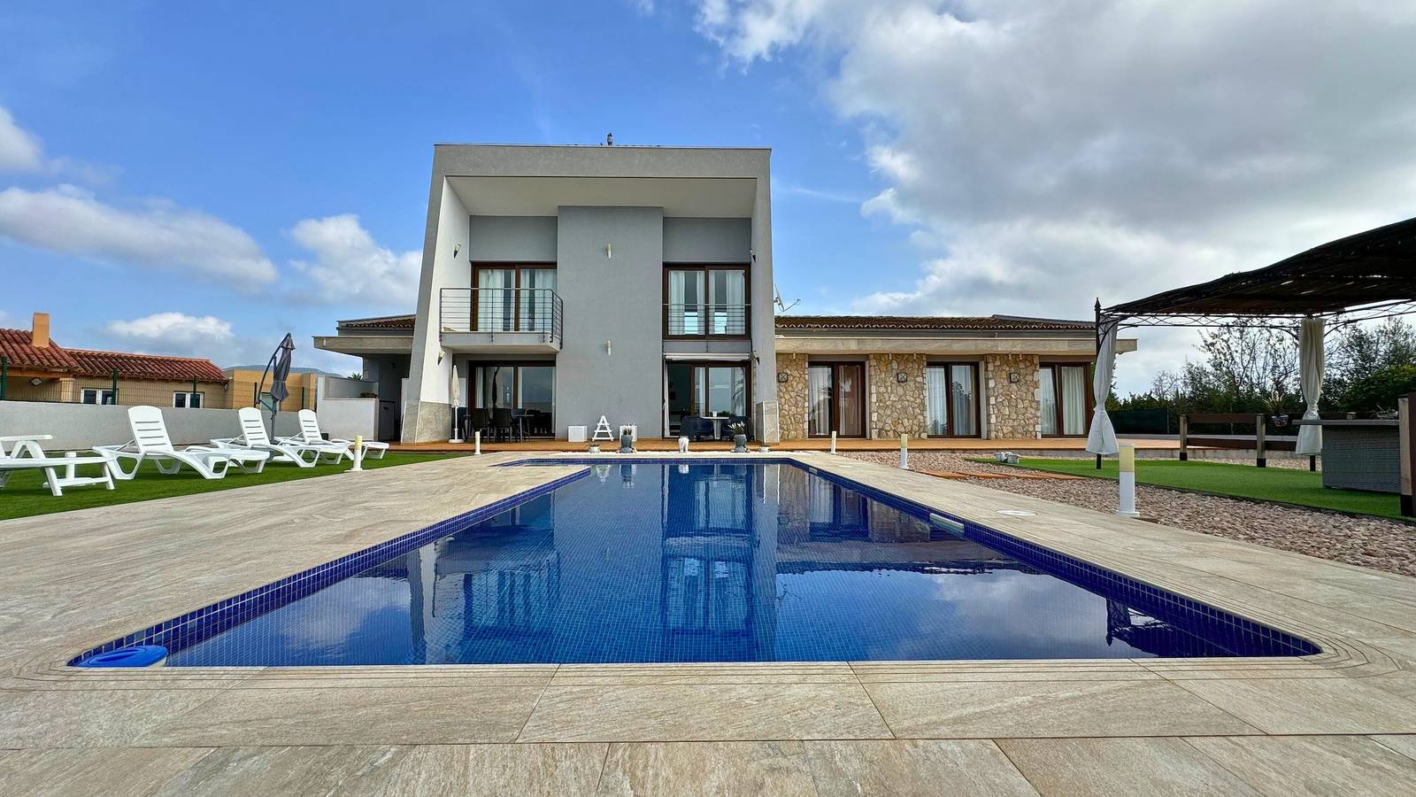 Villa Nimaf in Marratxí mit Pool und Garten in Sa Planera, Marratxí