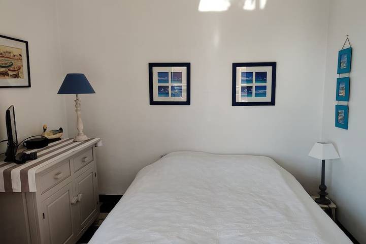 Ganze Wohnung, Apartment with garden and amazing view of the bay - Direct access to the beach in Douarnenez, Iroise