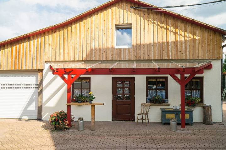 Ganze Ferienwohnung, Ferienwohnungen Mühlenhaus - Ferienwohnung Omas Stube mit 100qm, 4 Schlafzimmer, max. 8 Personen in Lauterbach, Vogelsberg Region