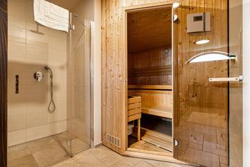 Villa for 14 Guests in Koper, Slovene Istria, Picture 3