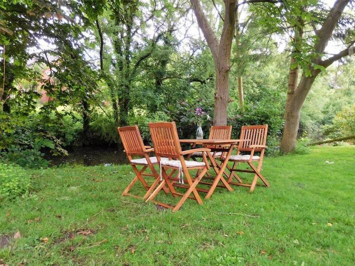 Ferienhaus für 2 Personen, mit Garten in Ihlienworth