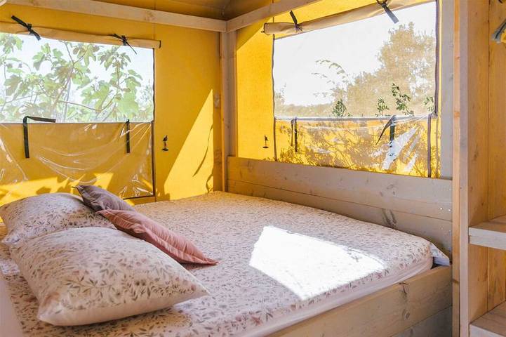 Villa pour 4 personnes, avec terrasse ainsi que jacuzzi et jardin, animaux acceptés à Maslinica - 2