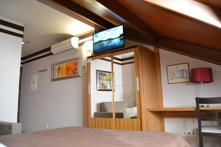 Hôtel pour 4 personnes, avec piscine et jardin à Alcalá de Henares - 4