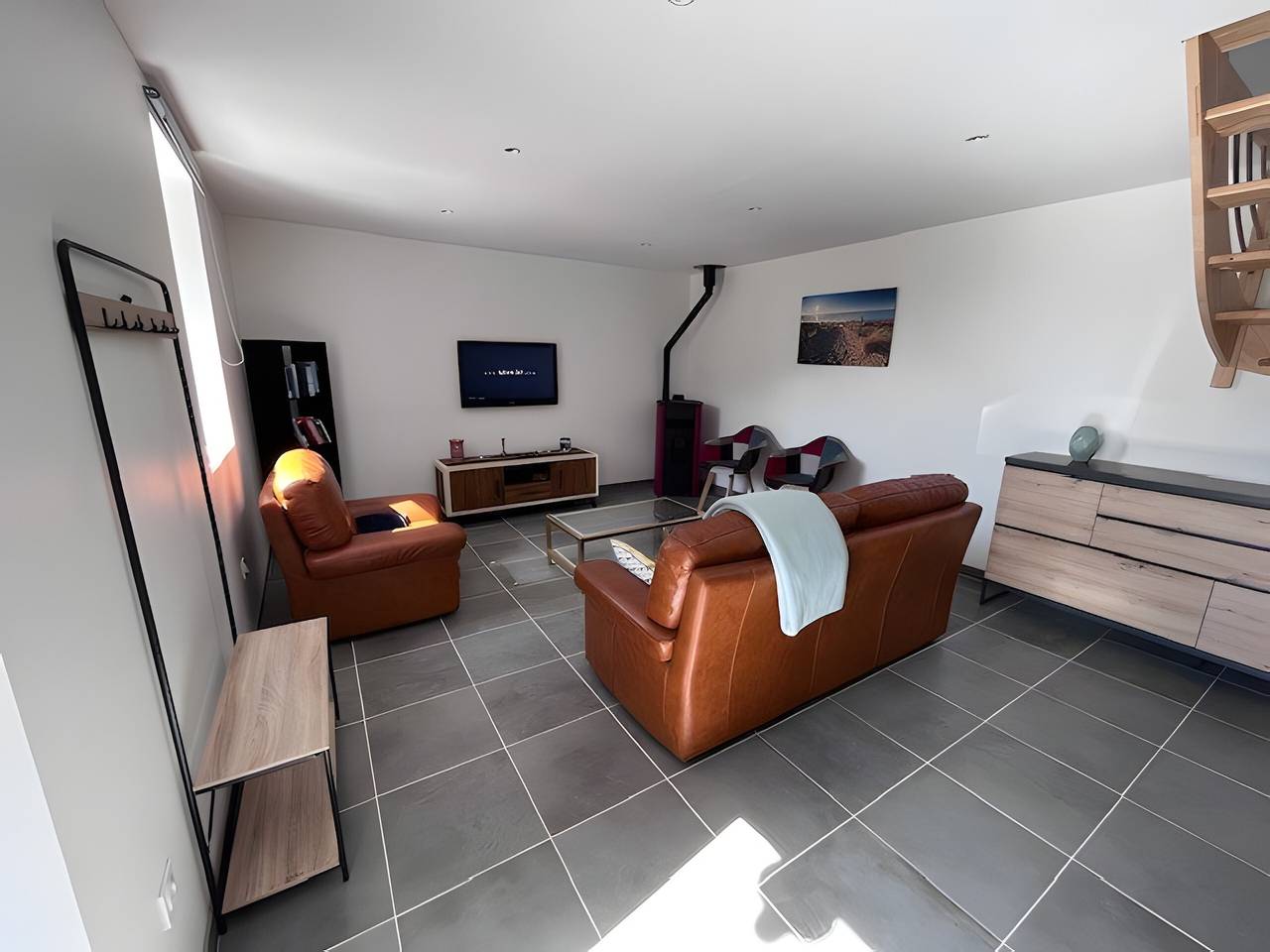 Holiday Home 'Gîte Ty Breizh' with Private Terrace and Wi-Fi in Plougrescant, Pink Granite Coast