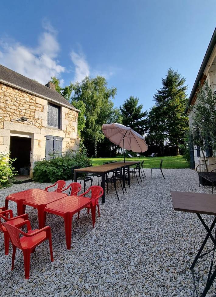 Gîte pour 12 personnes, avec Terrasse ainsi que Jardin et Piscine