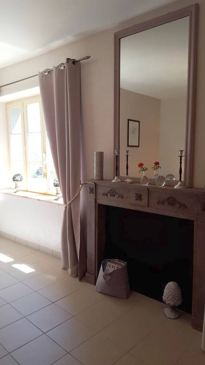 Gîte pour 2 personnes, avec jardin ainsi que vue et piscine à Puisseguin - 3