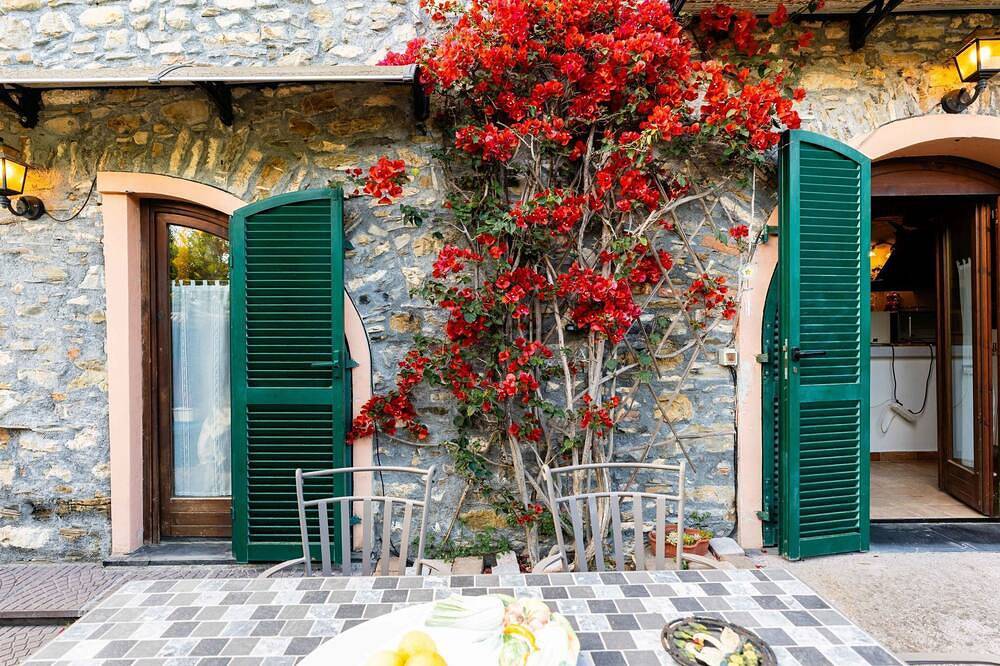Appartement entier, La Bouganville - Rustico con giardino in Andora, Riviera di Ponente