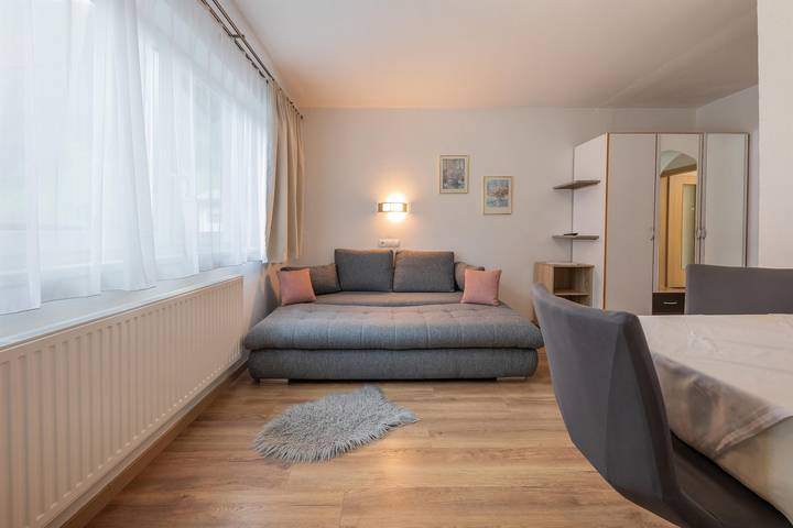 Ferienwohnung für 3 Personen, mit Balkon und Terrasse sowie Seeblick und Ausblick im Stubaital - 4